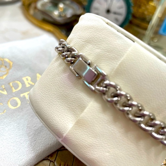 Kendra Scott Elaina Bracelet - Picture 5 of 6